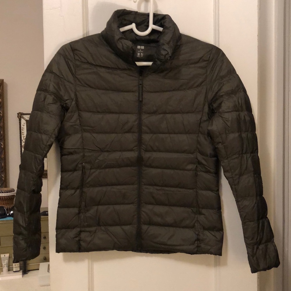 Uniqlo light down puffer jacket